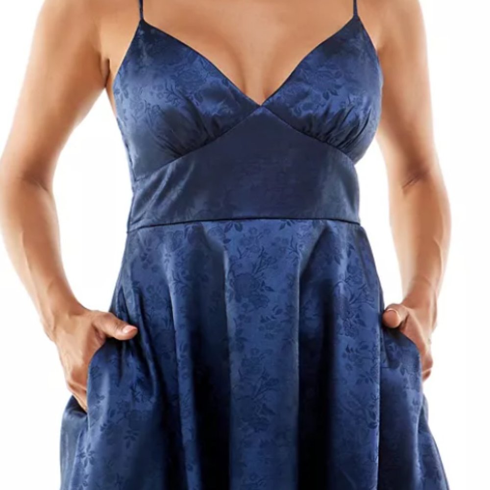 Juniors' Floral-Jacquard A-Line Dress